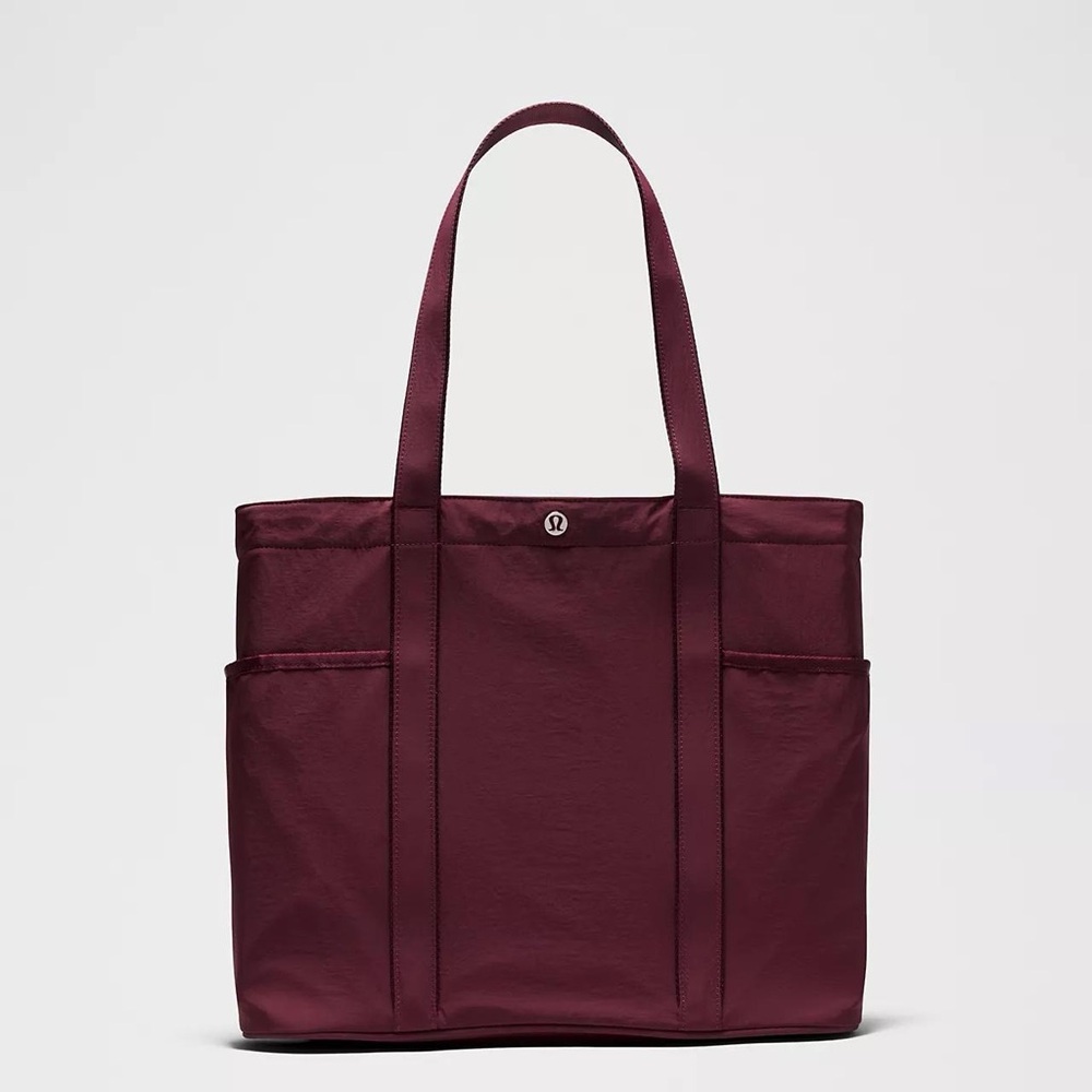 Lululemon Daily Multi-Pocket Tote Bag 20L- Burgundy Bay